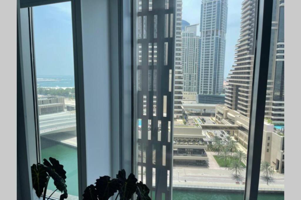 Cayan Tower Luxury Apartment With Sea View 두바이 외부 사진