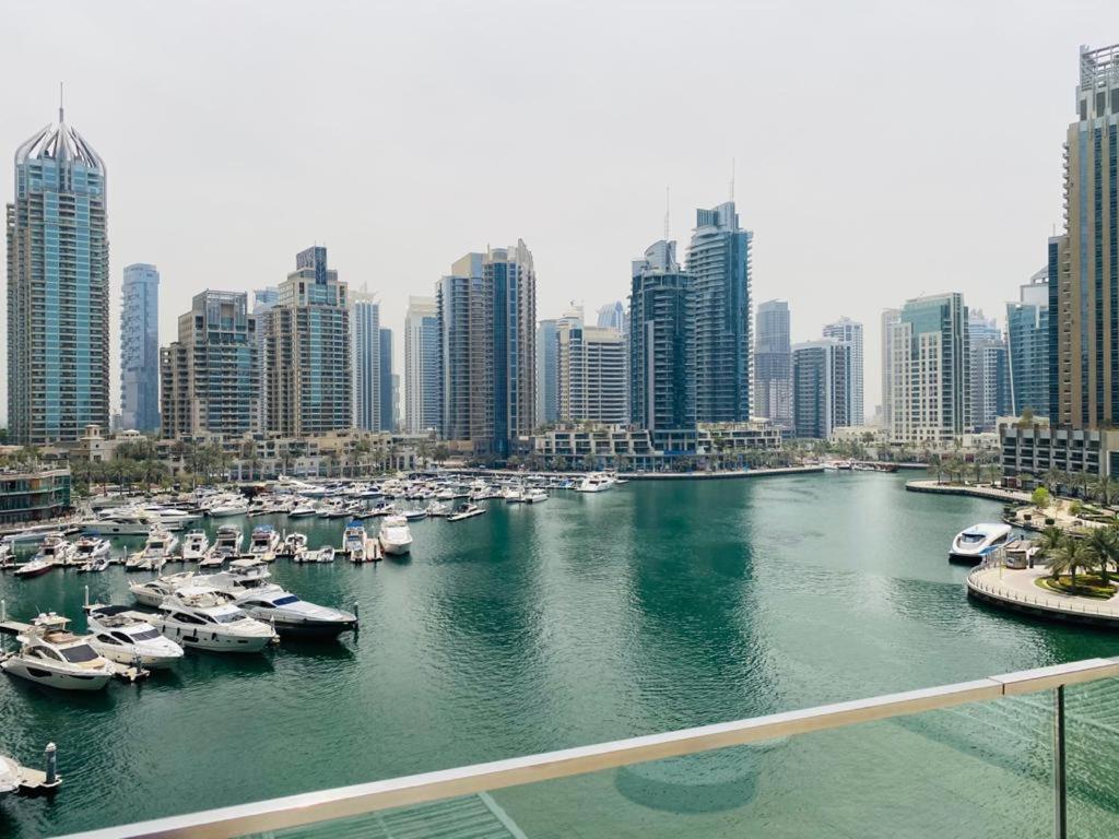 Cayan Tower Luxury Apartment With Sea View 두바이 외부 사진