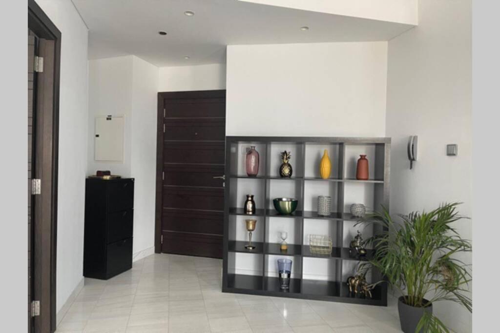Cayan Tower Luxury Apartment With Sea View 두바이 외부 사진