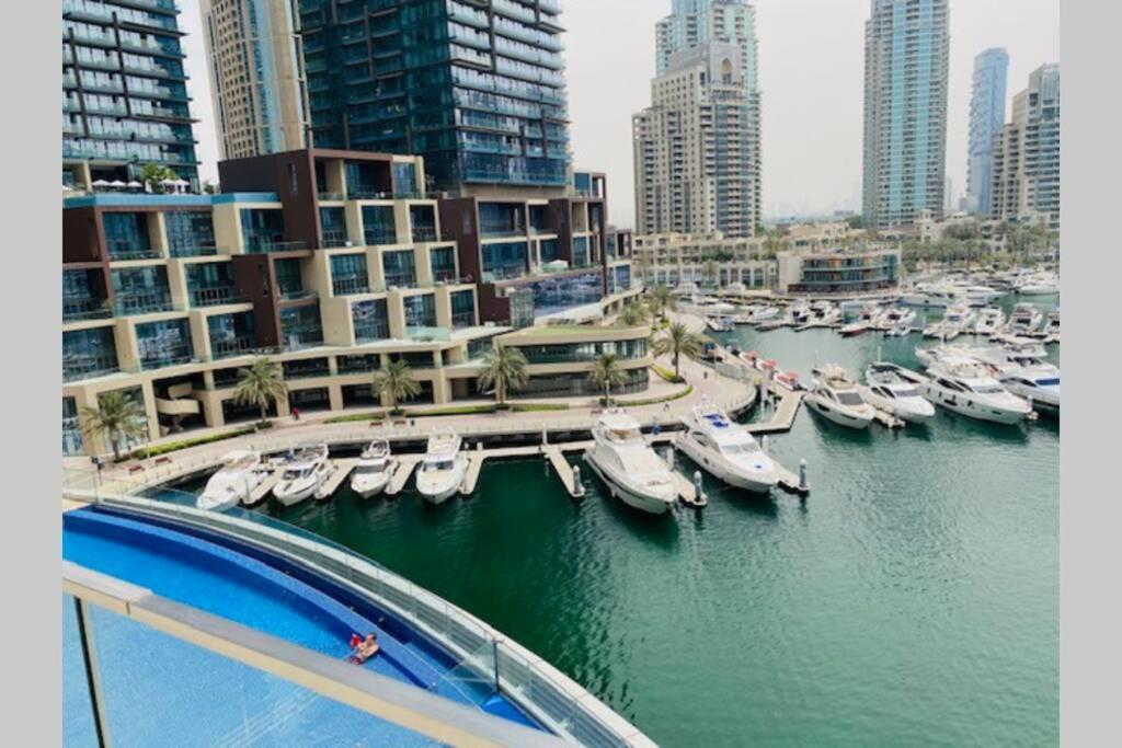 Cayan Tower Luxury Apartment With Sea View 두바이 외부 사진