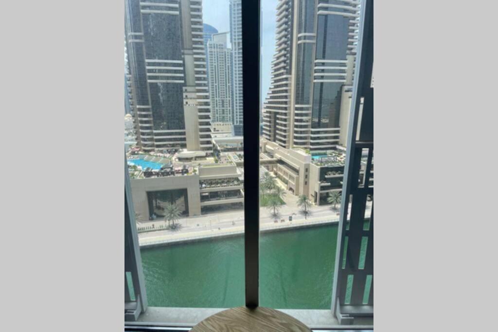 Cayan Tower Luxury Apartment With Sea View 두바이 외부 사진