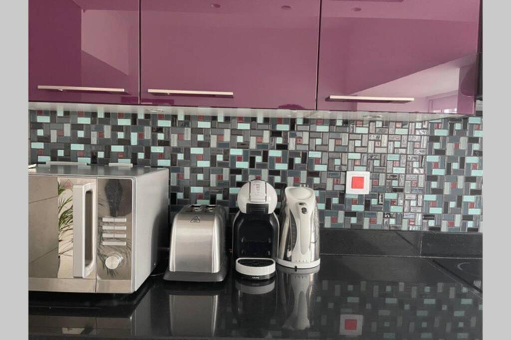 Cayan Tower Luxury Apartment With Sea View 두바이 외부 사진