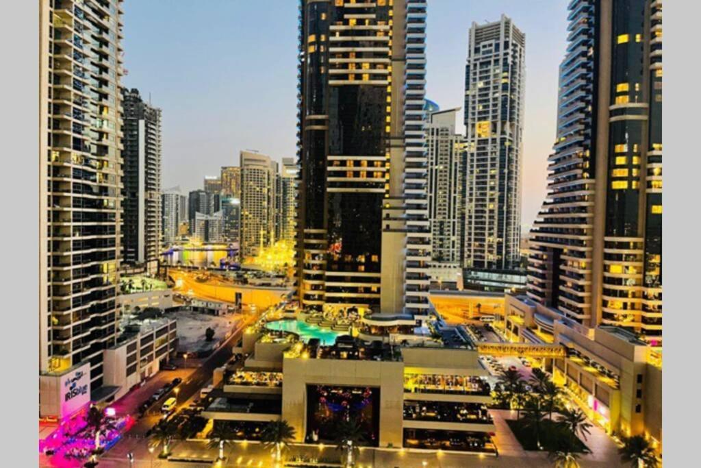 Cayan Tower Luxury Apartment With Sea View 두바이 외부 사진