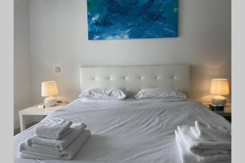 Cayan Tower Luxury Apartment With Sea View 두바이 외부 사진